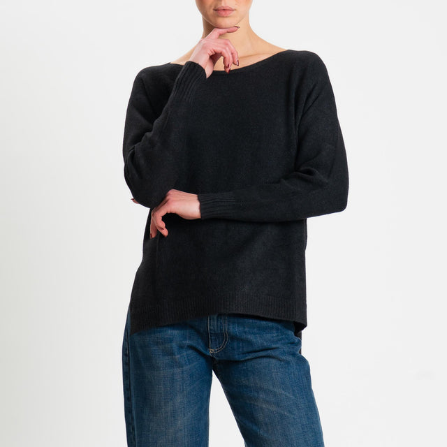 Zeroassoluto-Maglia soft hand scollo barca spacchi laterali - nero