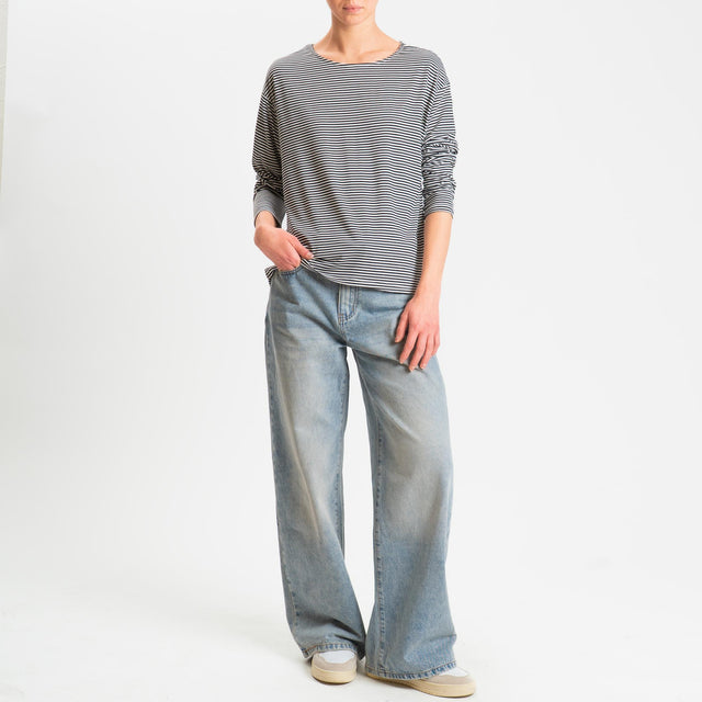 Zeroassoluto-T-shirt CLAUDE righe in jersey di vicosa elasticizzato - nero/latte