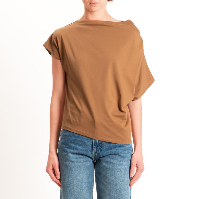 Zeroassoluto-T-shirt asimmetrica jersey elasticizzato - cuoio