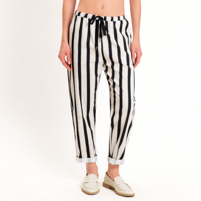 Zeroassoluto-Pantalone BAYA con elastico fantasia - riga larga latte/nero/sand