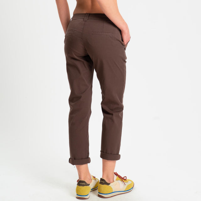 Zeroassoluto- Pantalone LOIS chino cotone elastici - choco