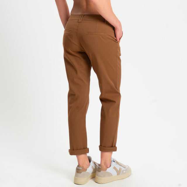 Zeroassoluto- Pantalone LOIS chino cotone elastici - sughero