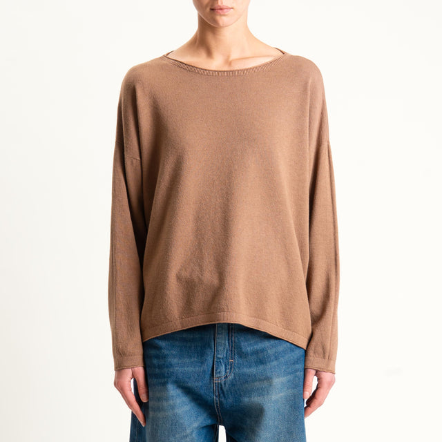 Zeroassoluto-Maglia girocollo a scatola - camel