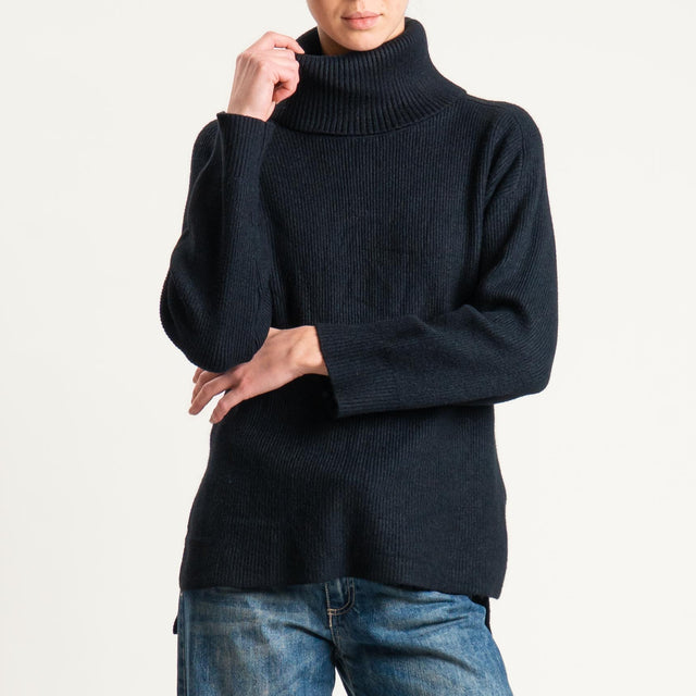 Zeroassoluto-Maglia costa inglese collo alto spacchi laterali - nero