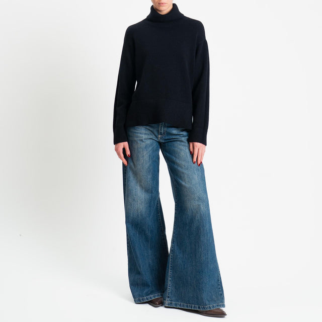 Zeroassoluto-Maglia scatola collo ad anello fondo cannolé - nero