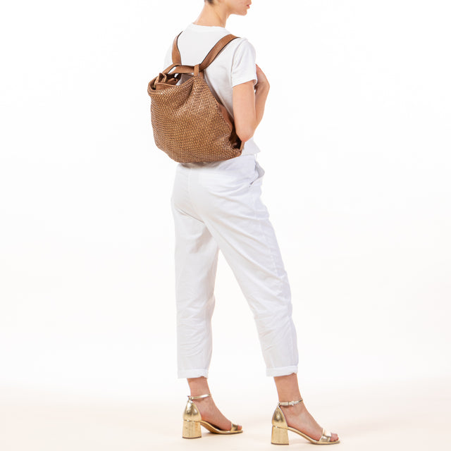 Zeroassoluto - Backpack bag in woven leather - taupe