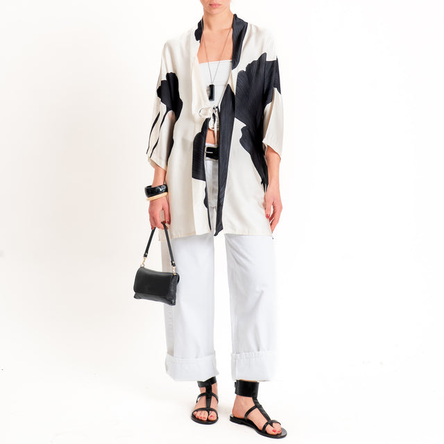 Anonyme-Kimono satin fantasia foglie - burro/nero