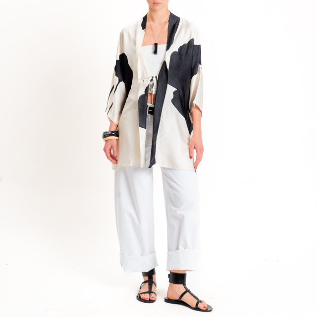 Anonyme-Kimono satin fantasia foglie - burro/nero