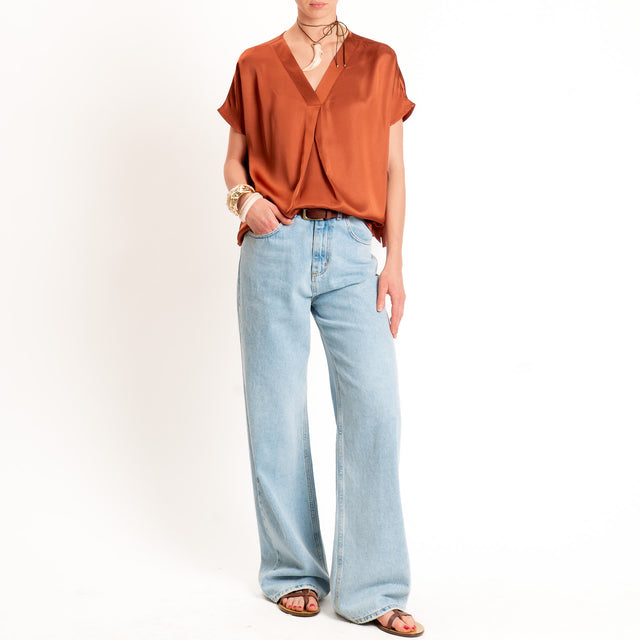 Anonyme-Blusa in satin scollo a v - brick