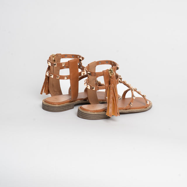 Divine follie-Sandalo con borchie e nappina - cuoio