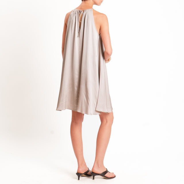Vicolo-Abito corto in satin arricciatura sul collo - taupe