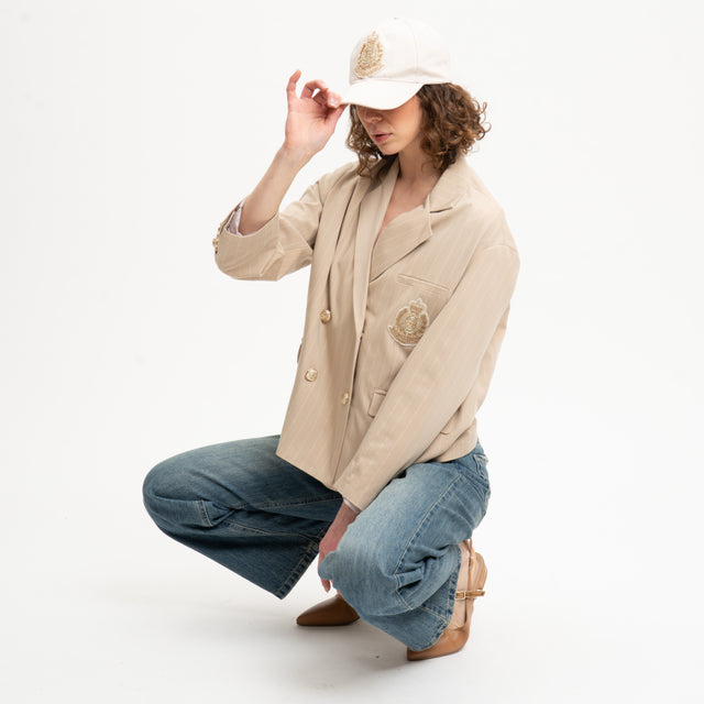 Tensione in-Giacca gessata con cappello - beige