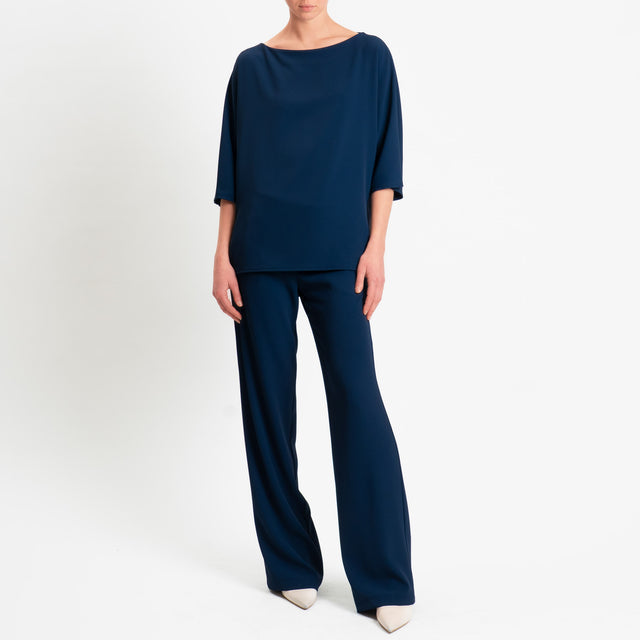 Kontatto-Completo blusa e pantalone tessuto fluido - blu