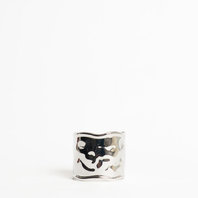 W by Whitemood-Bracciale rigido ondulato martellat - silver