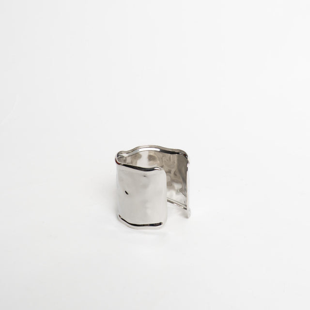 W by Whitemood-Bracciale rigido ondulato martellat - silver