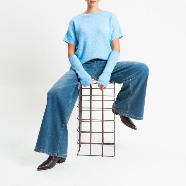 Tensione in-Maglia mohair mezza manica con manicotti - celeste