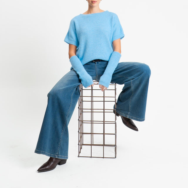 Tensione in-Maglia mohair mezza manica con manicotti - celeste
