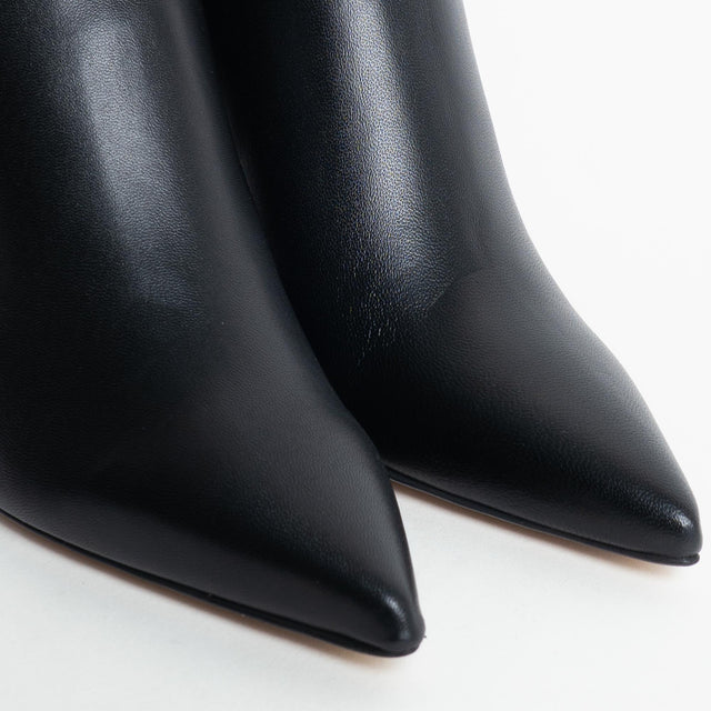 Ovyè- Tronchetto in pelle - Nero