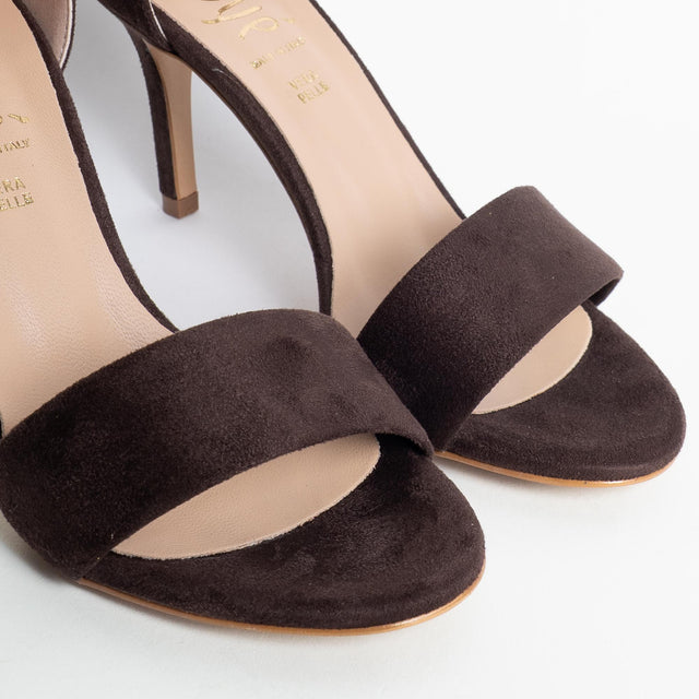 Ovyè- Sandalo con tacco in camoscio - moro
