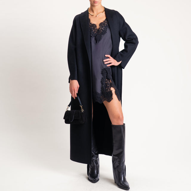 Tensione in-Abito satin con pizzo - nero