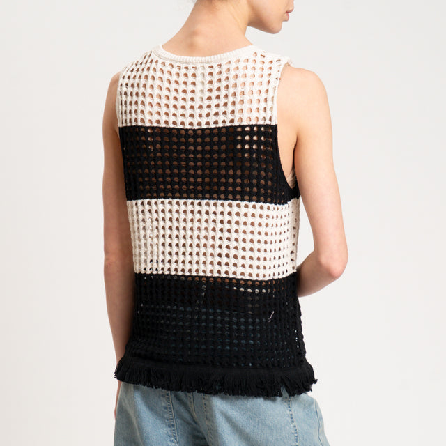 Tensione in-Maglia crochet - ECRU'/NERO