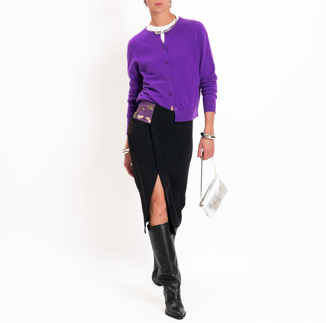 Tensione in-Gonna portafoglio con applicazione cabochon - nero/viola