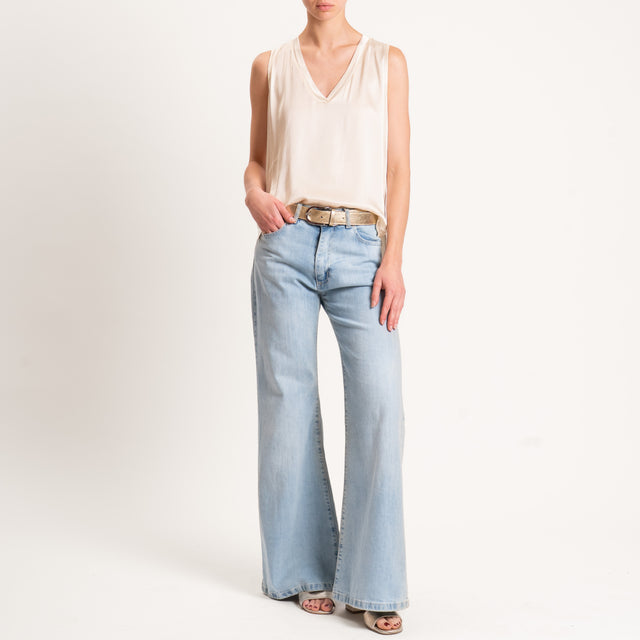 Tensione in-Top satin scollo v spacchi laterali - burro
