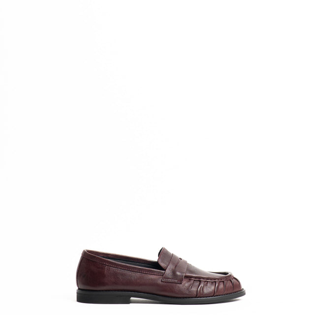 Divine Follie - Leather loafers - Burgundy