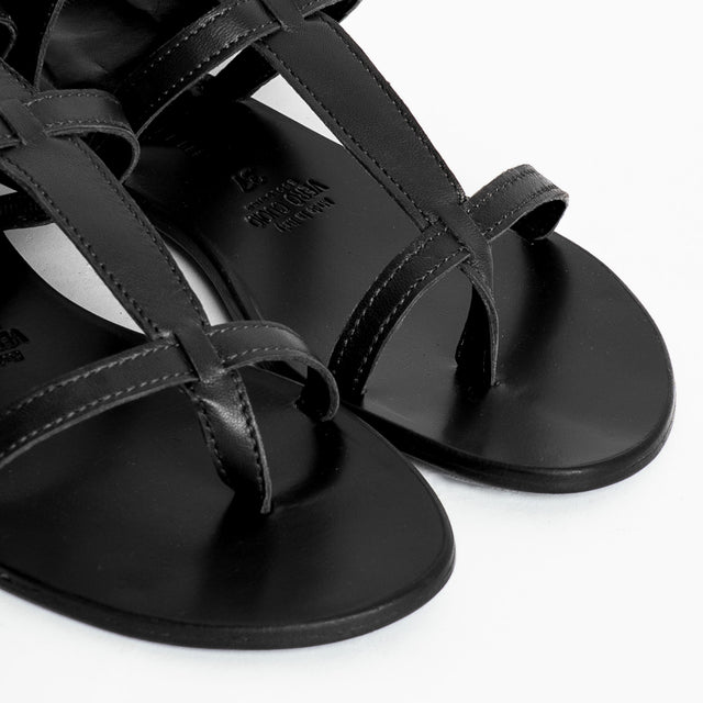 Divine Follie-Sandalo infradito cinturino alla caviglia - nero