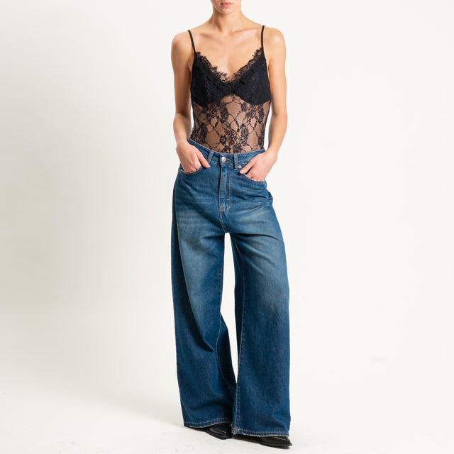 Tensione in-Body in pizzo bretelle regolabili - nero