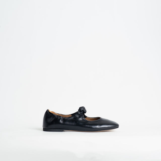 Divine Follie-Ballerina in pelle con cinturino - nero