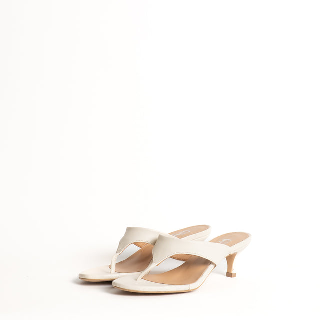 Ovyè-Sandalo infradito con tacco - off white