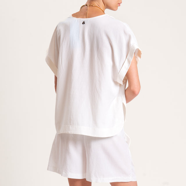 Dixie-Completo misto lino blusa scollo v e shorts - latte