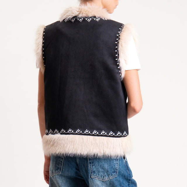 Dixie-Gilet ecopelliccia fantasia - nero/latte