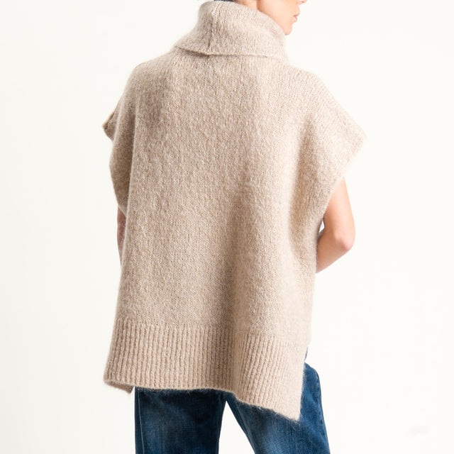 Dixie-Maglia mohair smanicata collo alto - beige