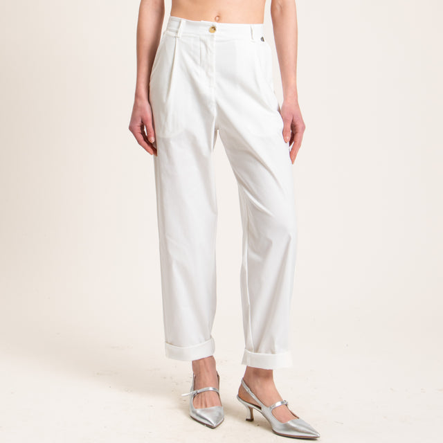 Dixie-Pantalone con pinces cotone elasticizzato - latte
