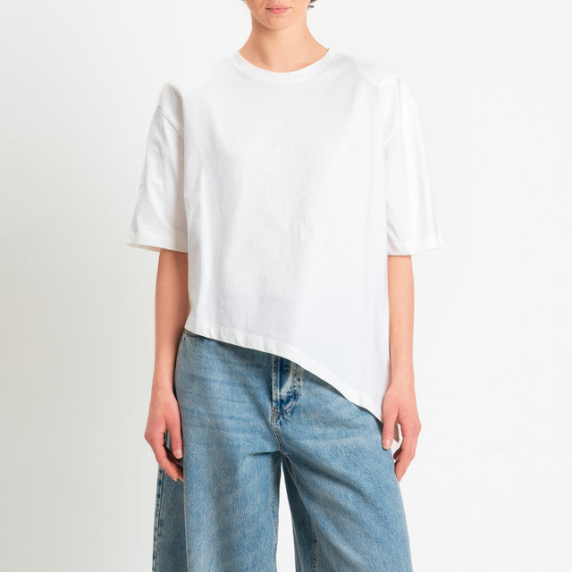 Dixie-T-shirt asimmetrica con spalline - panna