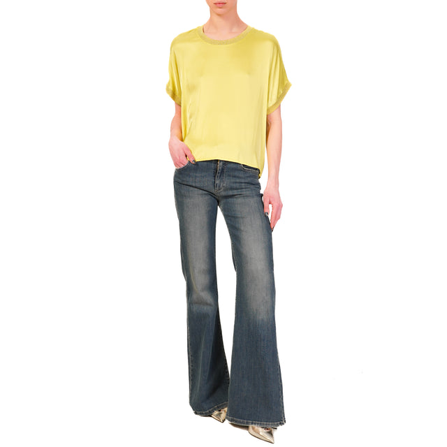 Blusa de satén Dixie-Stretch con bordes de lúrex - limón