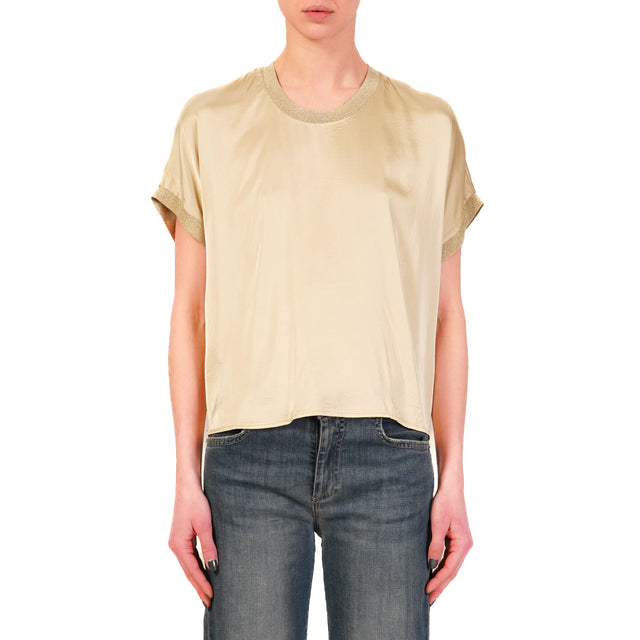 Blusa de satén Dixie-Stretch con bordes de lúrex - miel