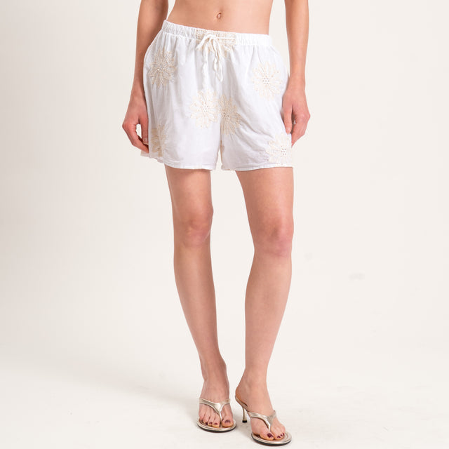Haveone-Completo gilet e shorts con ricami - panna