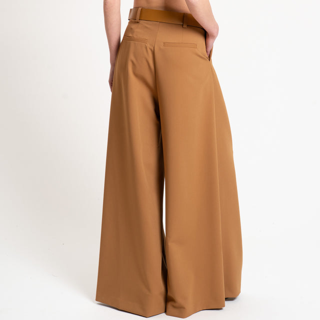 Imperial-Pantalone pinces con cintura - tabacco