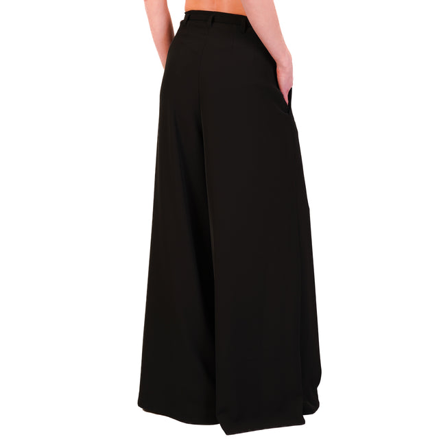 Crepe con pliegues Imperial-Pantone - negro