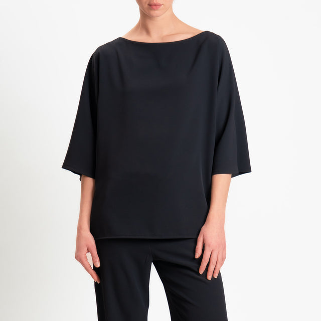 Kontatto-Completo blusa e pantalone tessuto fluido - nero