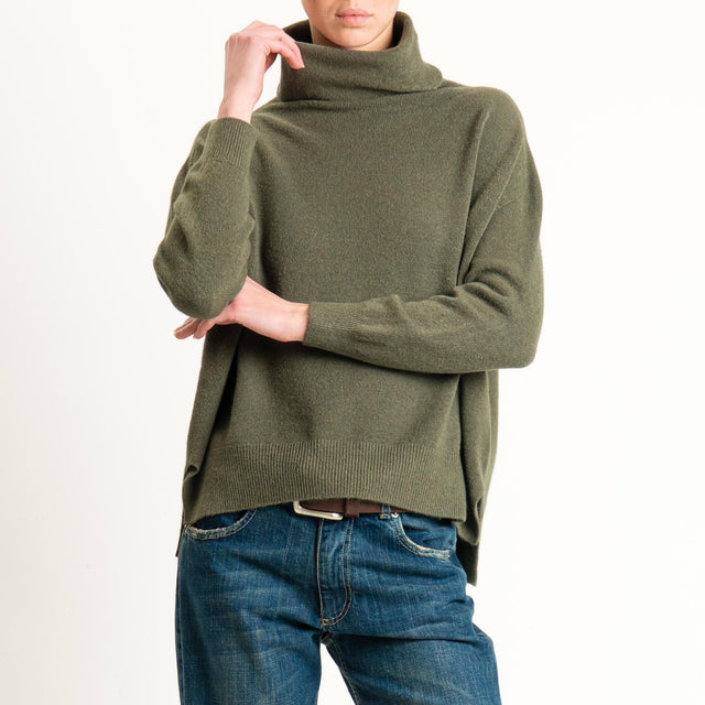 Kontatto-Maglia collo alto spacchi laterali (QS) - kaki