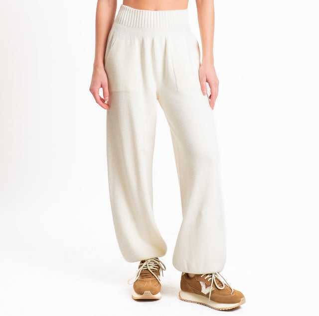 Kontatto-Pantalone QS in maglia con tasche - panna