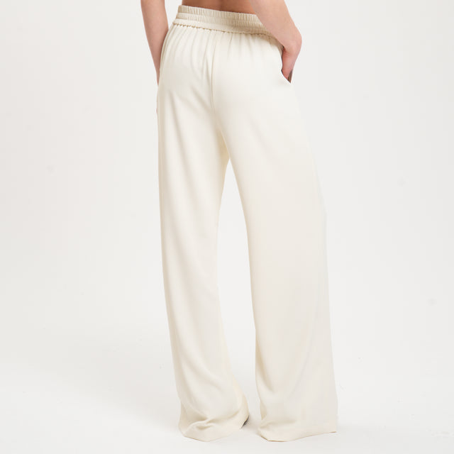 Pantalón Kontatto de tejido fluido con espalda elástica - color crema