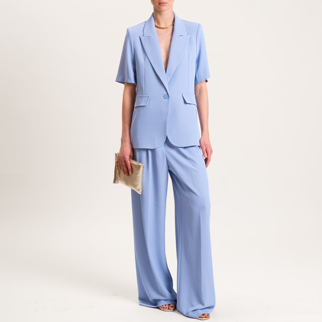 Kontatto-Completo giacca e pantalone tessuto fluido mezza manica- cielo