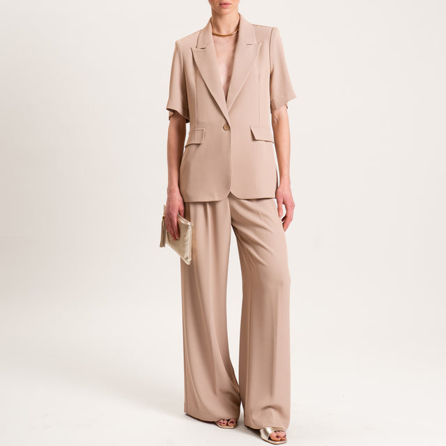 Kontatto-Completo giacca e pantalone tessuto fluido mezza manica- avana