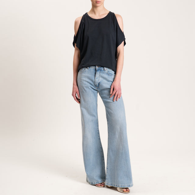 Kontatto-T-shirt cut out - nero