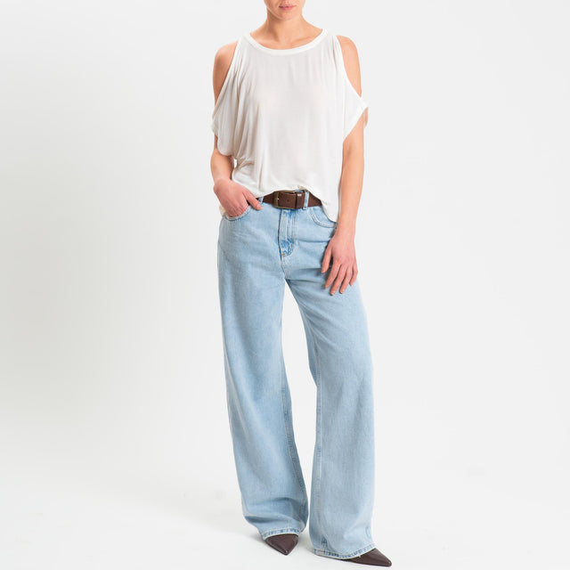 Kontatto- T-shirt cut out in jersey modal - off white